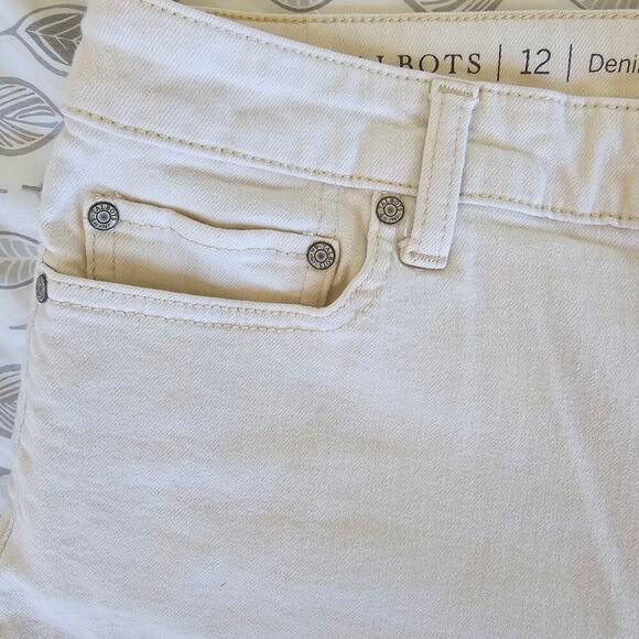 Talbots Womens Denim Jean Short White 12 Casual Summer Vacation Coastal - Picture 3 of 4